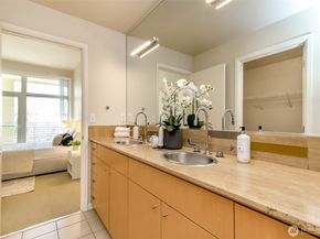 17 W Mercer Street 301, Seattle WA 98119