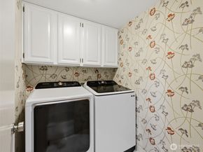 401 100th Avenue NE 209, Bellevue WA 98004