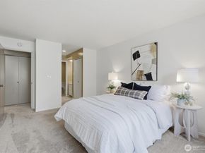 401 100th Avenue NE 209, Bellevue WA 98004