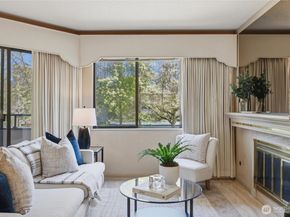 401 100th Avenue NE 209, Bellevue WA 98004