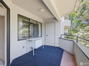 401 100th Avenue NE 209, Bellevue WA 98004