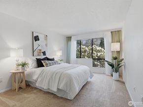 401 100th Avenue NE 209, Bellevue WA 98004