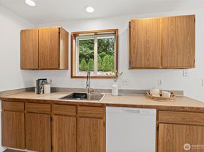 11726 8th Avenue S, Burien WA 98168