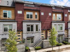 966 6th Avenue NE, Issaquah WA 98029