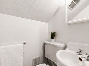 1471 NW 77th Street, Seattle WA 98117