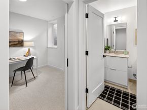 2851 NW 70th Street B, Seattle WA 98117