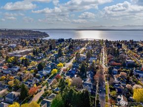 2851 NW 70th Street B, Seattle WA 98117