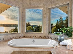 514 205th Avenue NE, Sammamish WA 98074