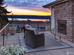 514 205th Avenue NE, Sammamish WA 98074