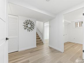 10825 Marine View Drive SW, Seattle WA 98146