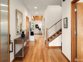 911 NW 59th Street, Seattle WA 98107