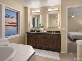 10835 Arroyo Beach Place SW, Seattle WA 98146