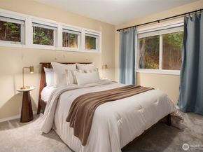 10835 Arroyo Beach Place SW, Seattle WA 98146