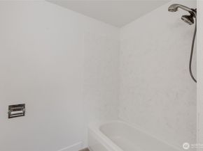 1555 Union Avenue NE 33, Renton WA 98059