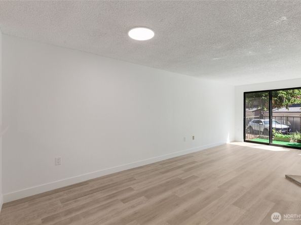 1555 Union Avenue NE 33, Renton WA 98059