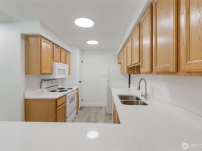 1555 Union Avenue NE 33, Renton WA 98059