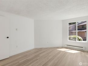 1555 Union Avenue NE 33, Renton WA 98059