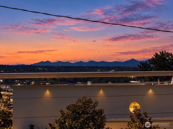 1006 Grant Avenue S, Renton WA 98057