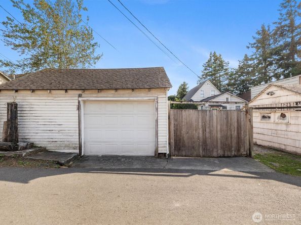 2407 Everett Avenue, Everett WA 98201
