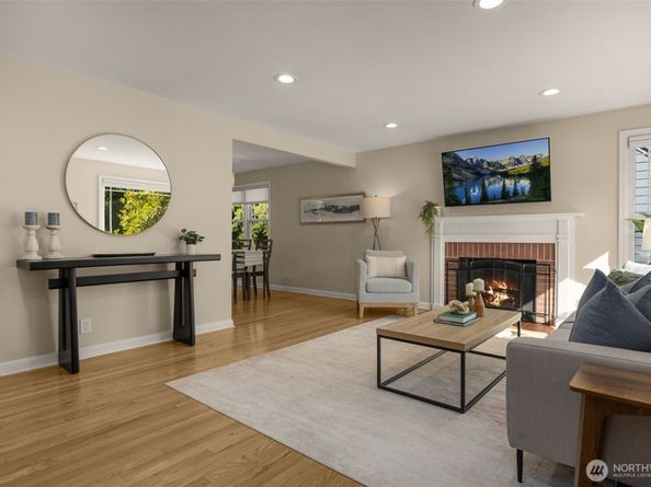 8039 40th Avenue NE, Seattle WA 98115