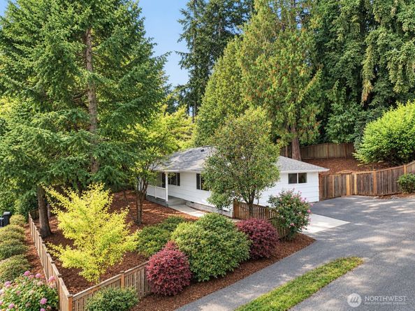 11357 25th Avenue NE, Seattle WA 98125