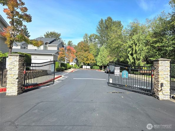 18866 108th Lane SE, Renton WA 98055