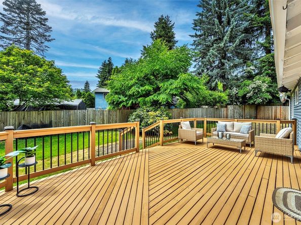 12815 98th Place NE, Kirkland WA 98034