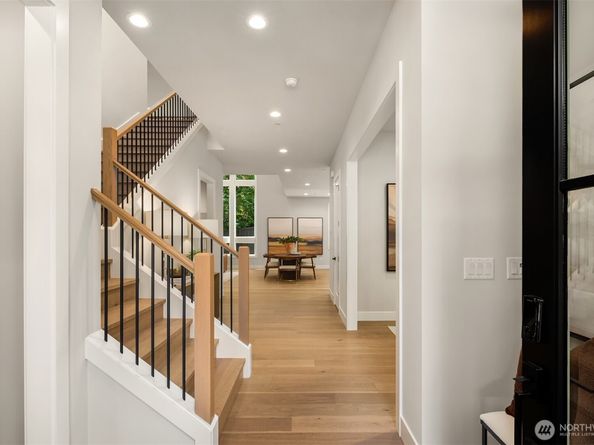 2815 130th Avenue NE, Bellevue WA 98005