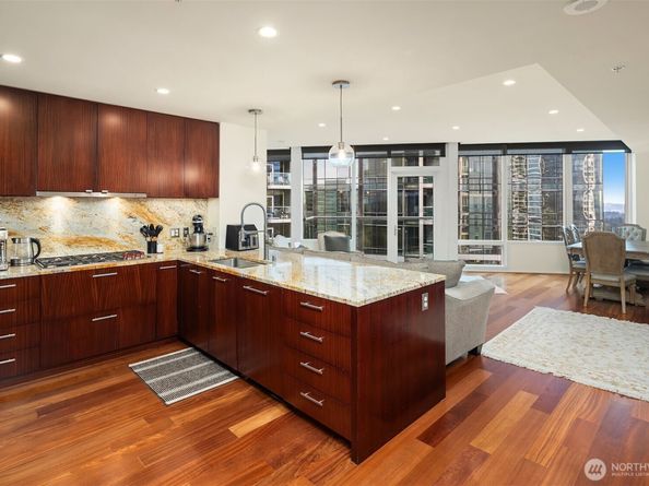 500 106th Avenue NE 3109, Bellevue WA 98004
