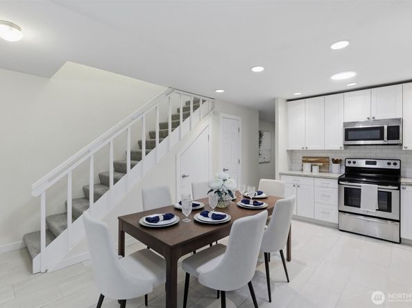 1900 N Northgate Way 1932, Seattle WA 98133