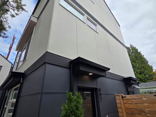 807 S Sullivan Street, Seattle WA 98108