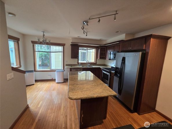 6819 Weedin Place NE, Seattle WA 98115