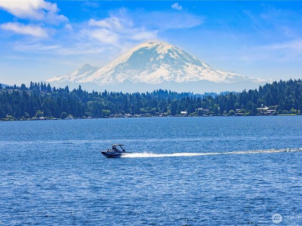 6669 N NE Windermere Road, Seattle WA 98115