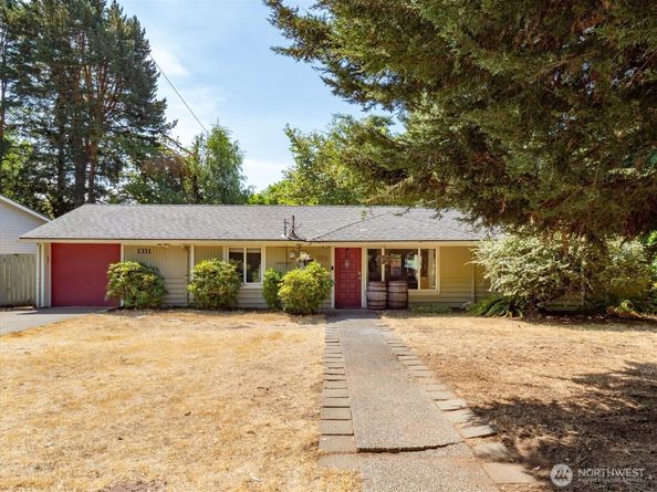 1331 N 121st Street, Seattle WA 98133