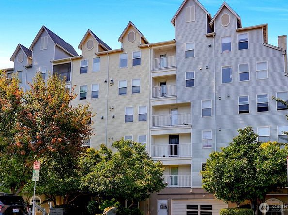 2522 Rucker Avenue 303, Everett WA 98201