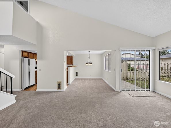 25028 110th Avenue SE C, Kent WA 98030