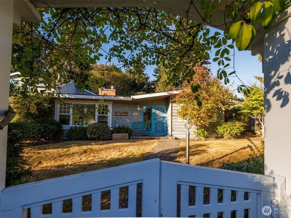 10648 NE 47th Place, Kirkland WA 98033