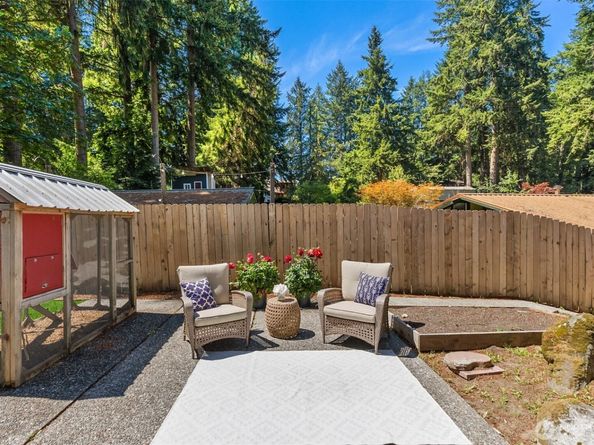 12249 N Madison Avenue NE, Bainbridge Island WA 98110