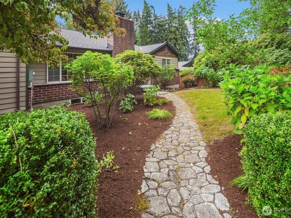 1305 233rd Street SE, Bothell WA 98021