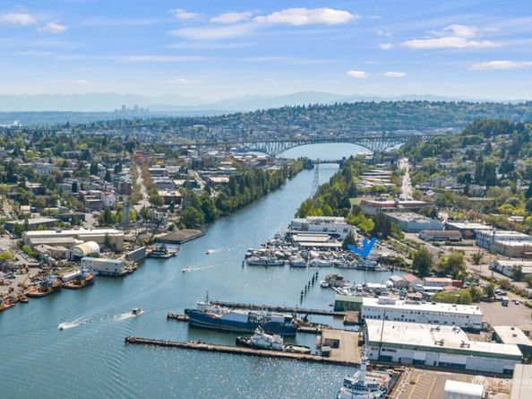 624 W Ewing Street, Seattle WA 98119