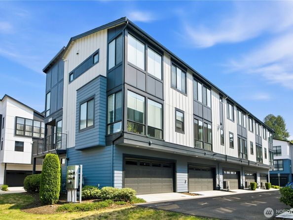 2422 217th Street SE D, Bothell WA 98021