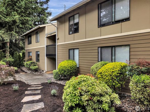 11701 100th Avenue NE 5, Kirkland WA 98034