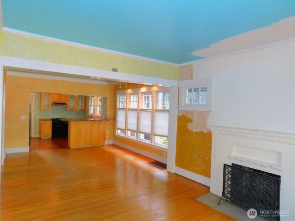 7217 4th Avenue NW, Seattle WA 98117