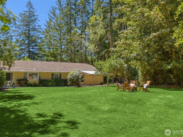 8960 NE Day Road, Bainbridge Island WA 98110