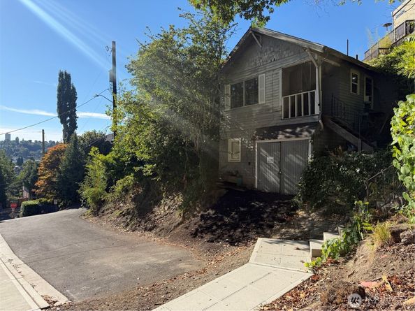 2814 S Grand St, Seattle WA 98144