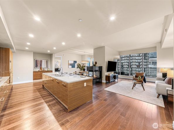 1920 4th Avenue 2605, Seattle WA 98101