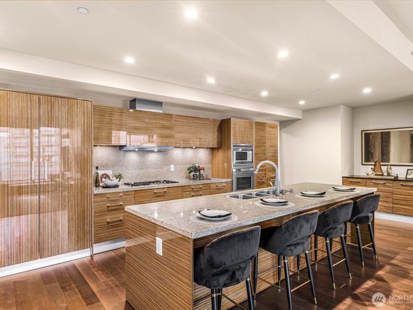 1920 4th Avenue 2605, Seattle WA 98101