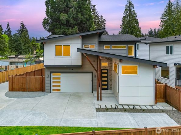 719 Edmonds Way, Edmonds WA 98020