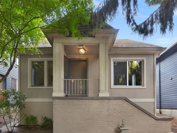 3005 3rd Avenue W, Seattle WA 98119