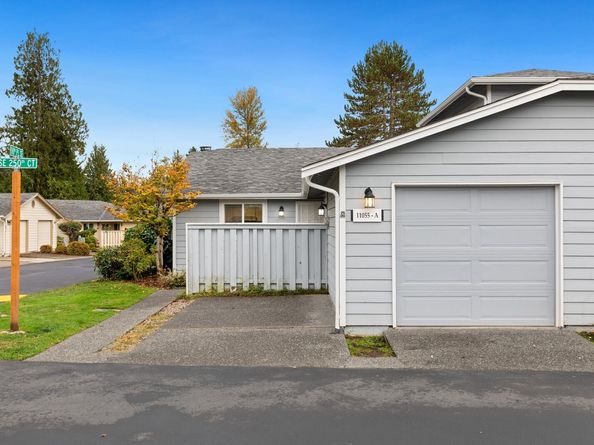 11055 SE 250th Court A, Kent WA 98030